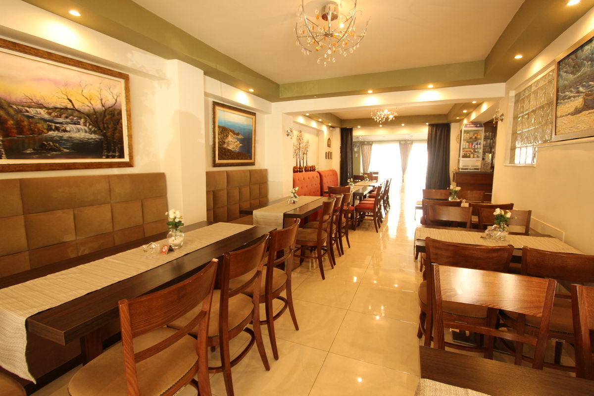 Mallas hotel pansionski restoran.jpg