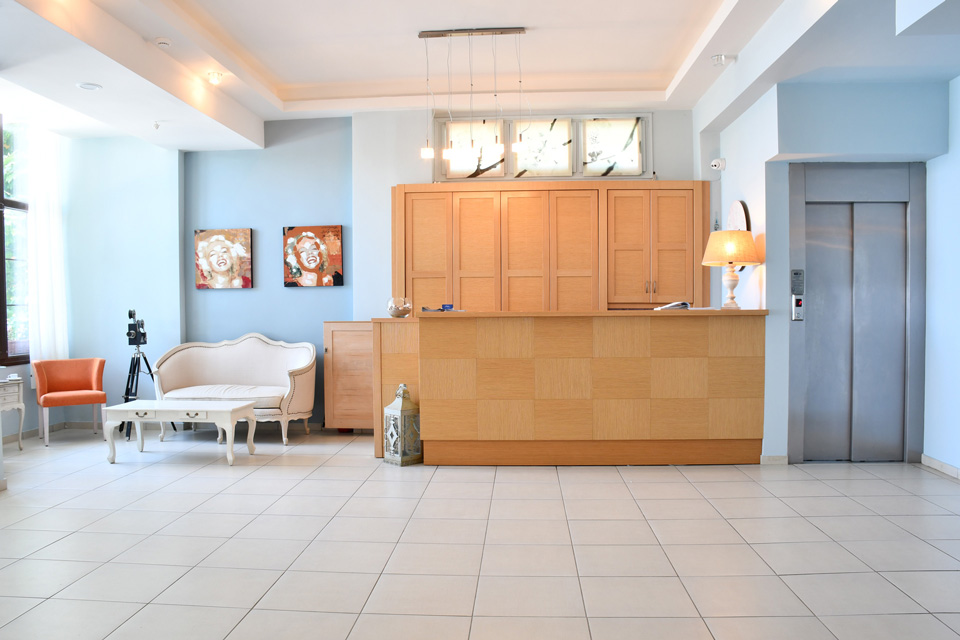 Hotel Manthos Blue reception.jpg