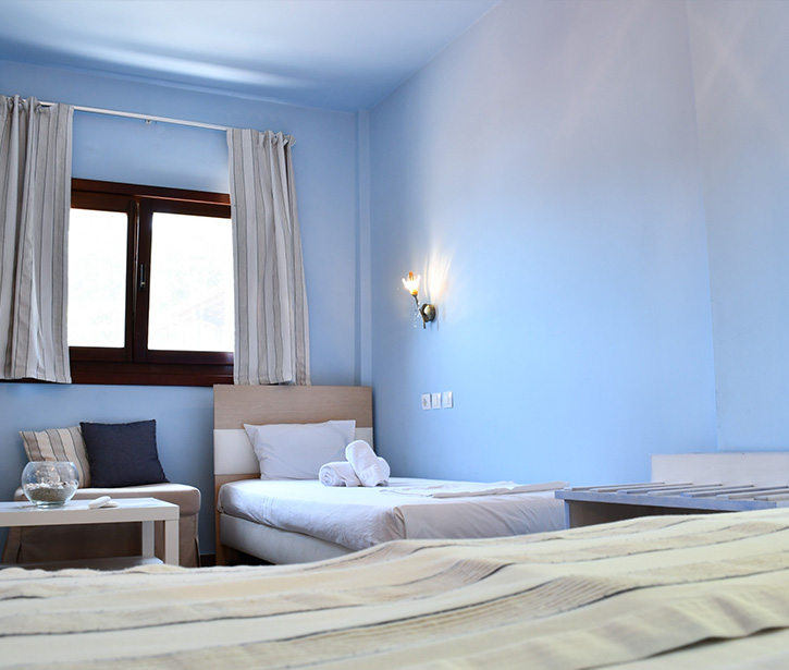 Hotel Manthos Blue triple room 1.jpg