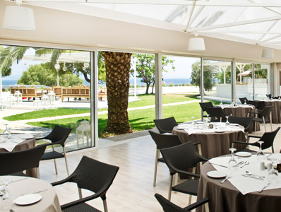 Hotel Marathon Beach Bayside rastaurant.jpg