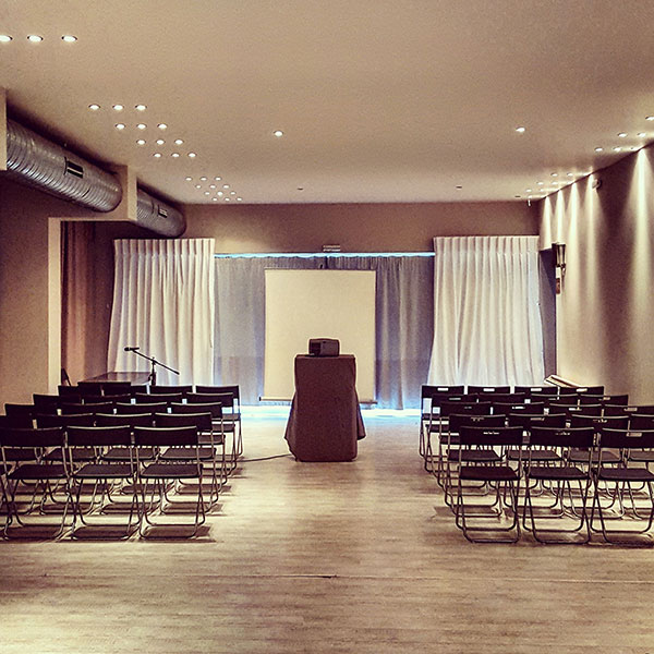 Hotel Marathon Beach conference room.jpg