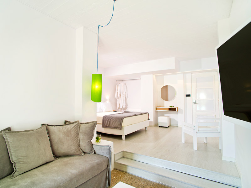 Hotel Marathon Beach family room 1.jpg