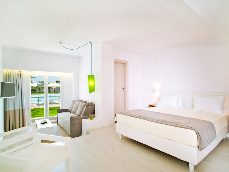 Hotel Marathon Beach family room.jpg