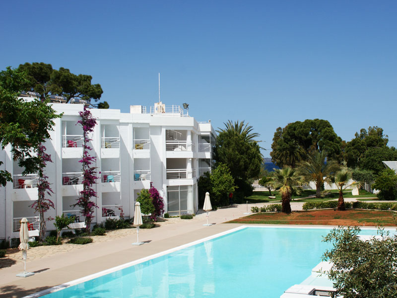 Hotel Marathon Beach.jpg