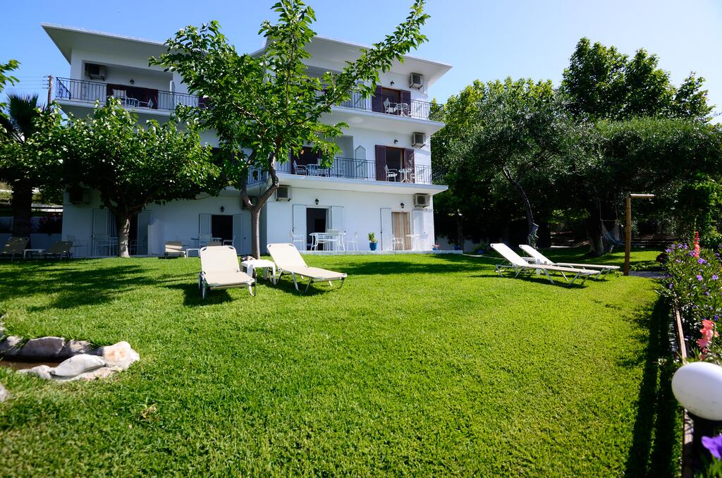 Hotel Mare Blue.jpg