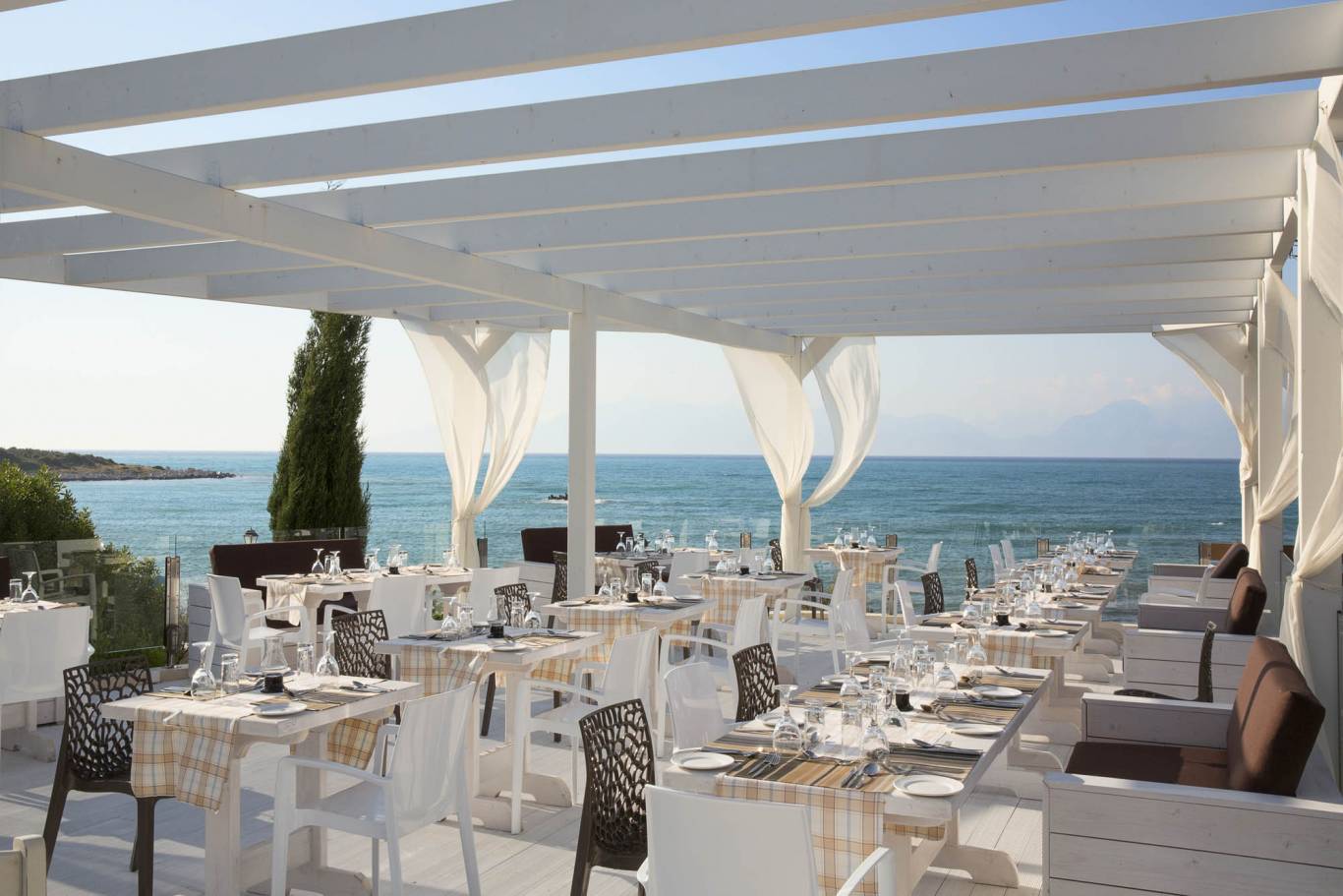 Mareblue beach resort hotel a la carte restoran.jpg