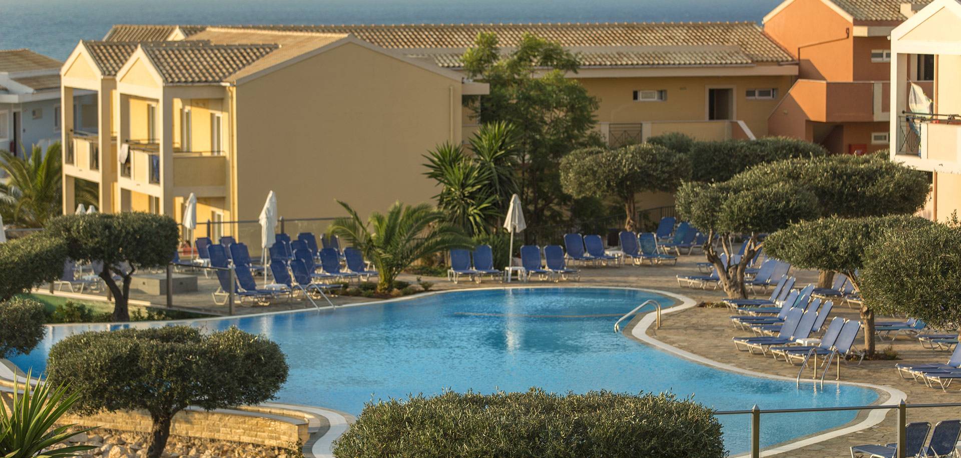 Mareblue beach resort hotel bazen 2.jpg