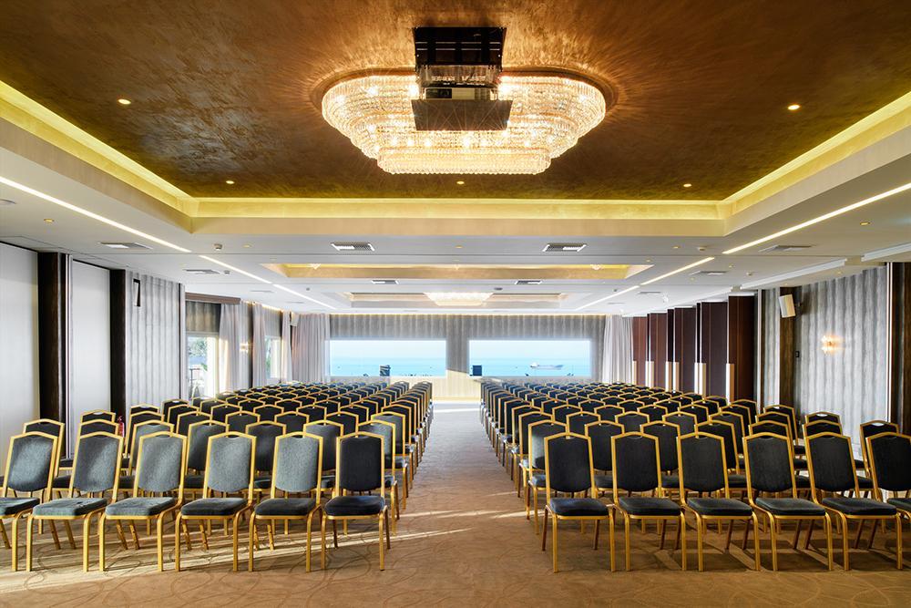 Hotel Mediterranean Palace conference room.jpg