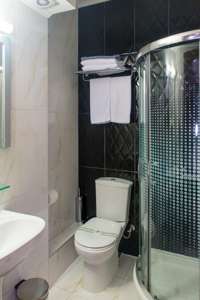 Mediterranean resort hotel kupatilo .jpg
