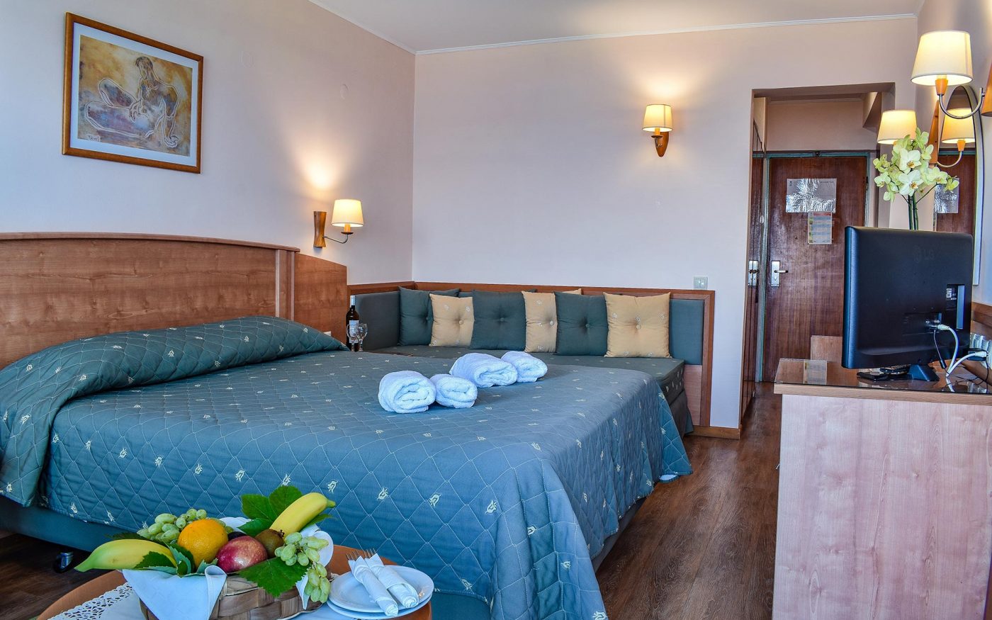 Hotel Mediterranee double room 3.jpg