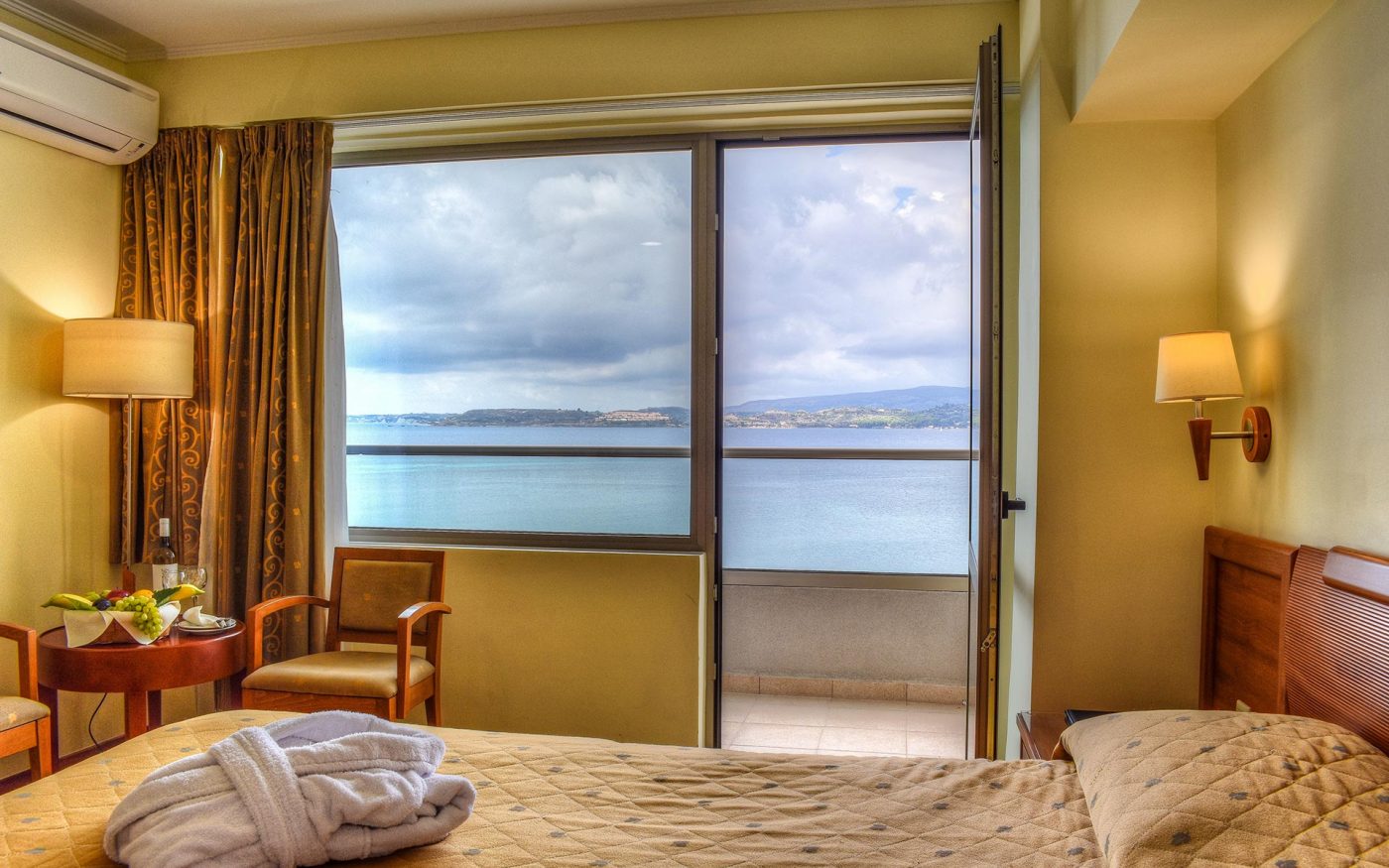 Hotel Mediterranee junior suite.jpg