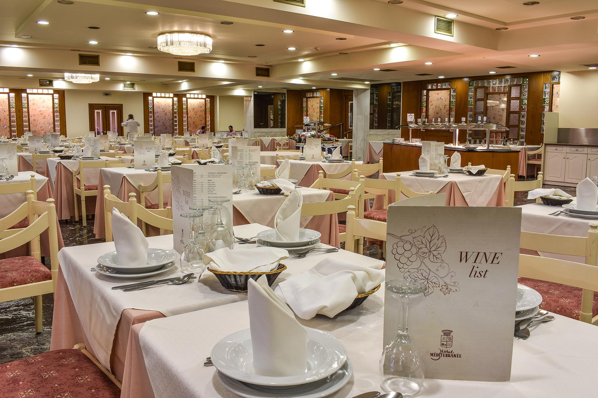 Hotel Mediterranee restaurant 1.jpg
