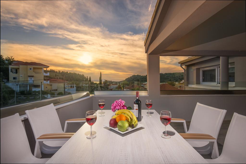 Hotel Albatros balcony.jpg
