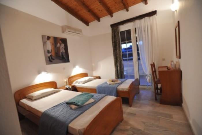 Hotel Memento Saint Spyridon accomodation 4.jpg