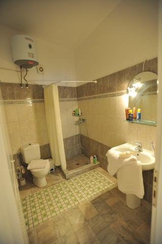 Hotel Memento Saint Spyridon bathroom.jpg