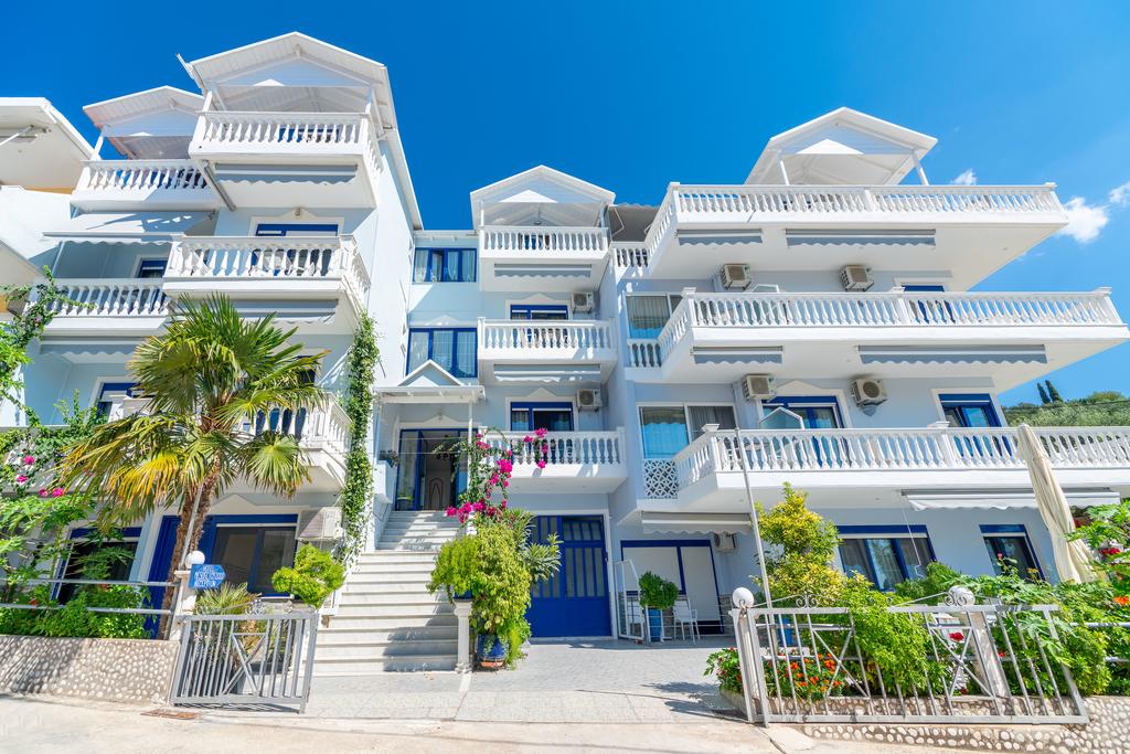 Hotel Mesogeios 1.jpg