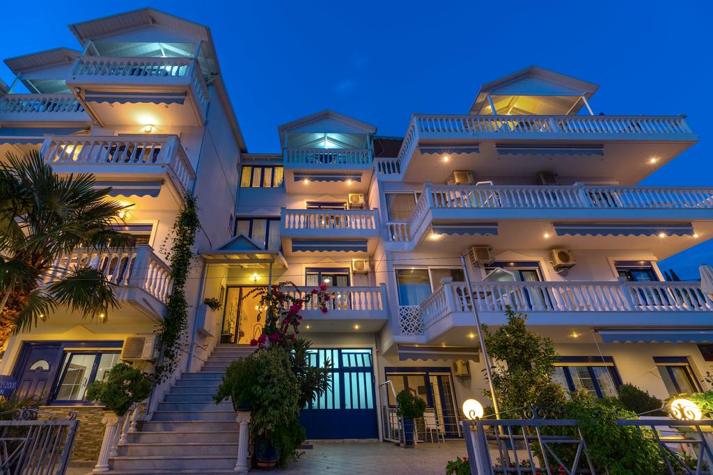Hotel Mesogeios 2.jpg