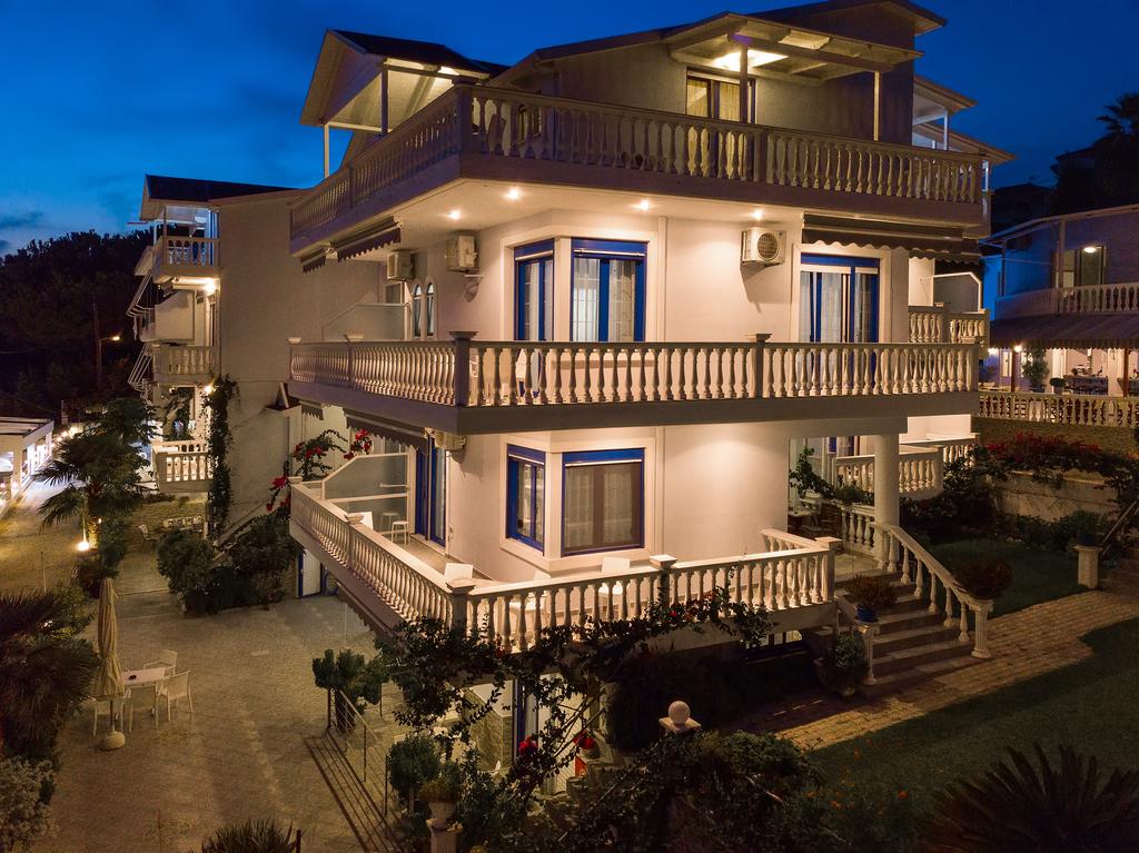 Hotel Mesogeios 3.jpg