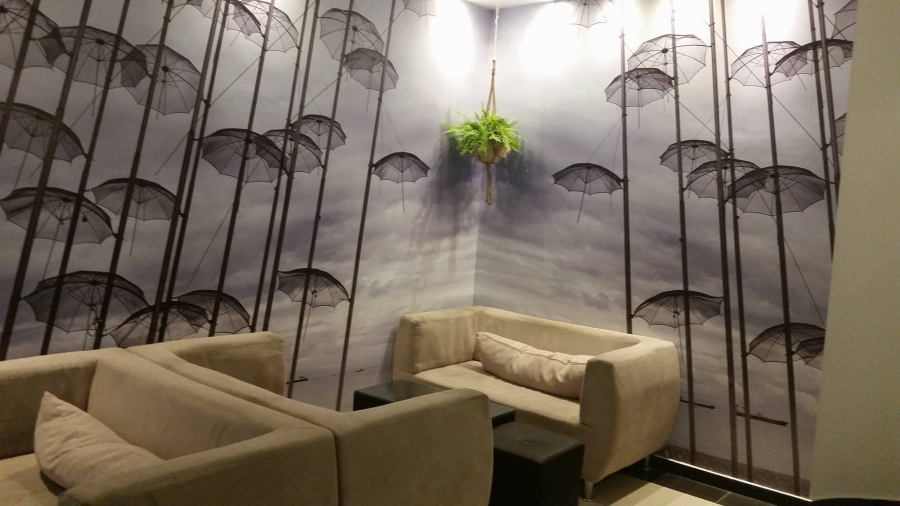 Hotel Metroplitan bar 1.jpg