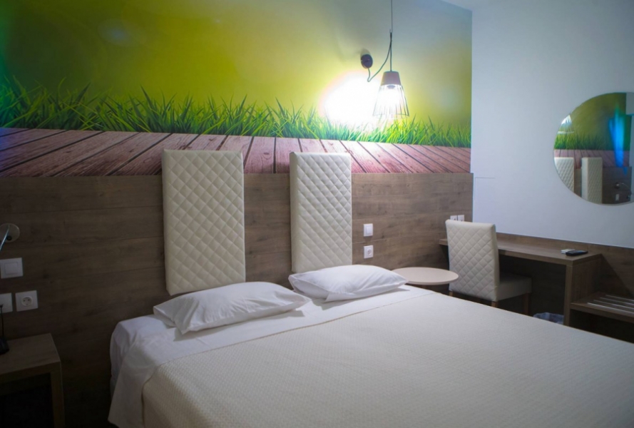 Hotel Metroplitan classic double room 2.jpg