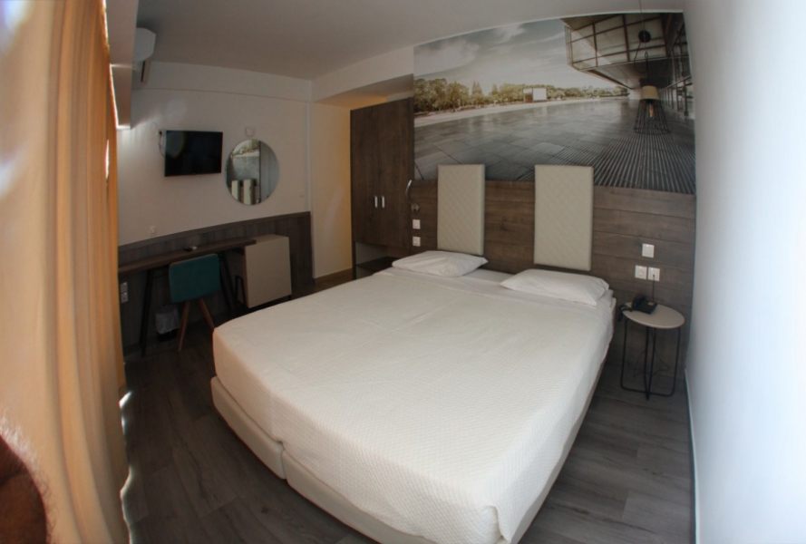 Hotel Metroplitan junior suite 1.jpg