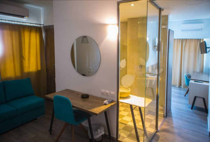 Hotel Metroplitan junior suite 3.jpg