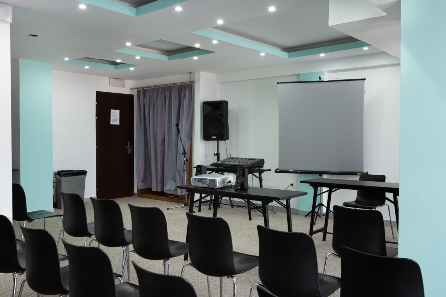 Hotel Metroplitan meeting room.jpg
