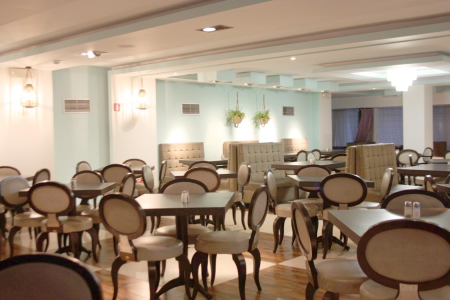 Hotel Metroplitan restaurant.jpg