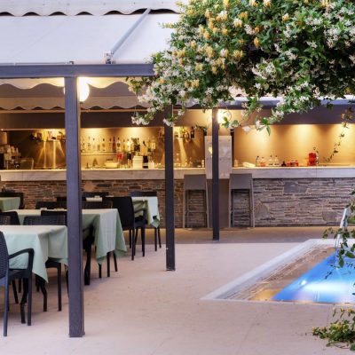 Hotel Miramare bar 2.jpg