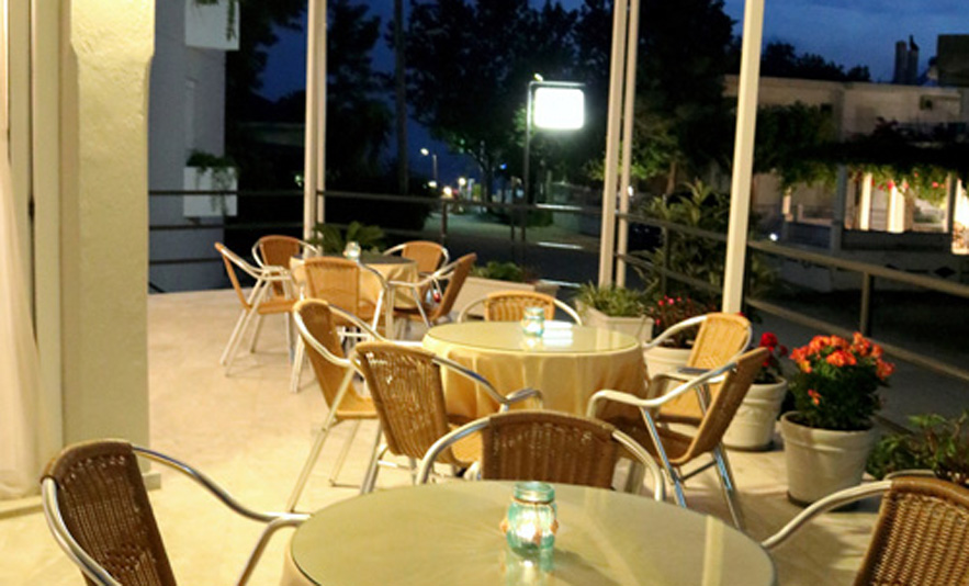 Hotel Mitika cafe bar.jpg