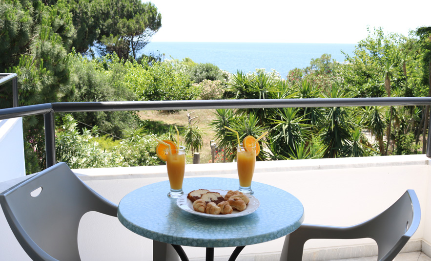 Hotel Mitika comfort studios balcony.jpg