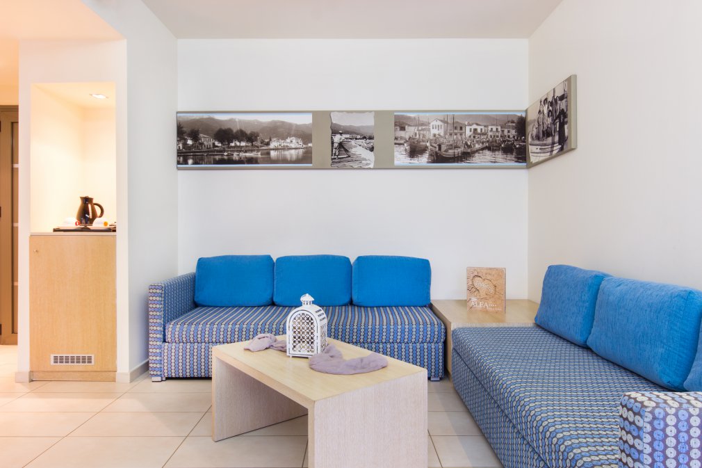 Alea hotel _ suites luxury suite 1.jpg