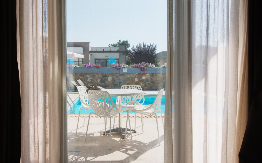 Alea hotel _ suites luxury suite sa bazenom 1.jpg