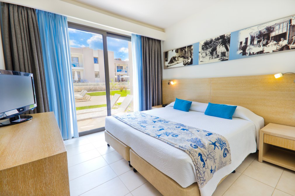 Alea hotel _ suites luxury suite.jpg