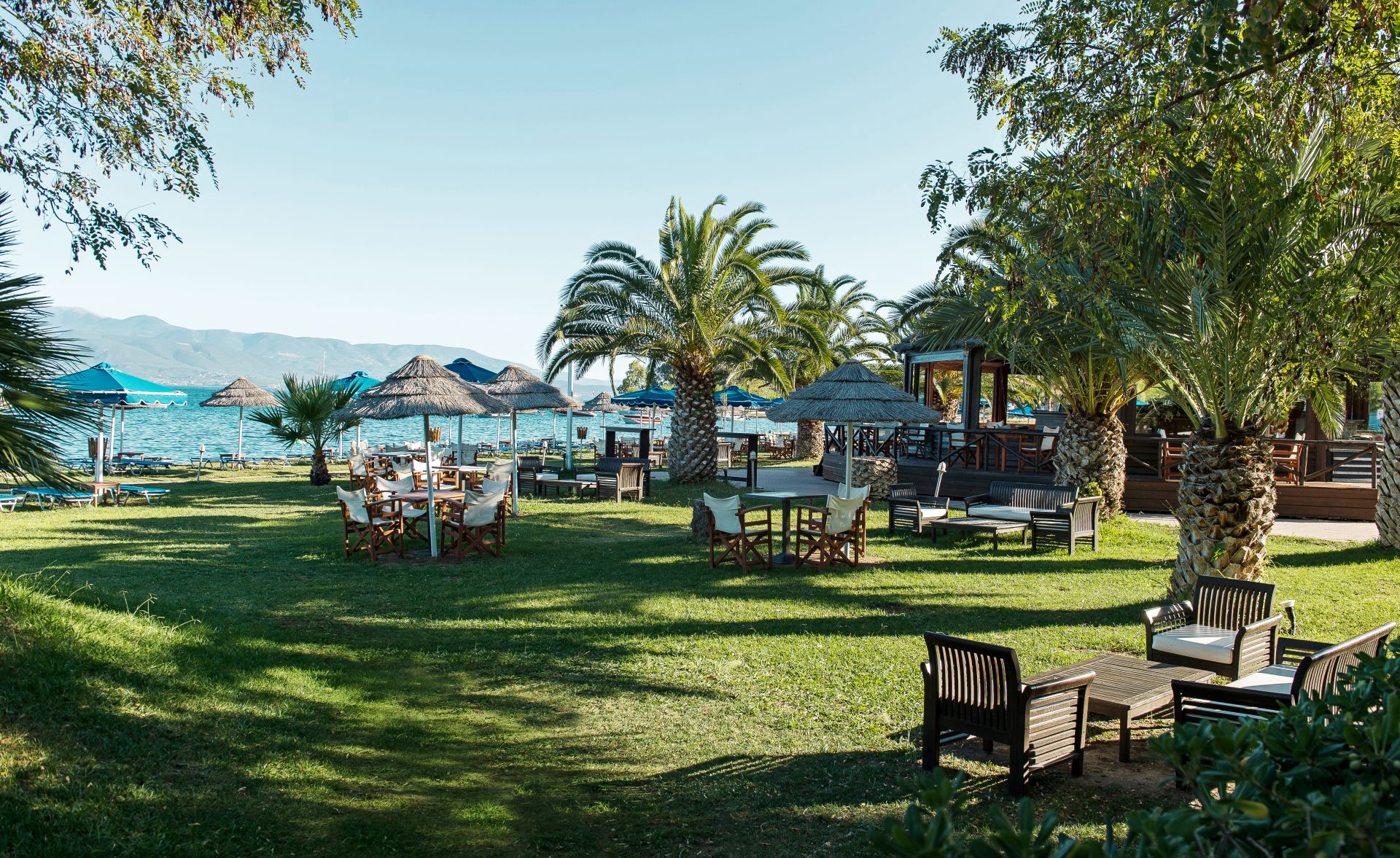 Mitsis Galini wellness spa_ resort hotel bar na plaži .jpg
