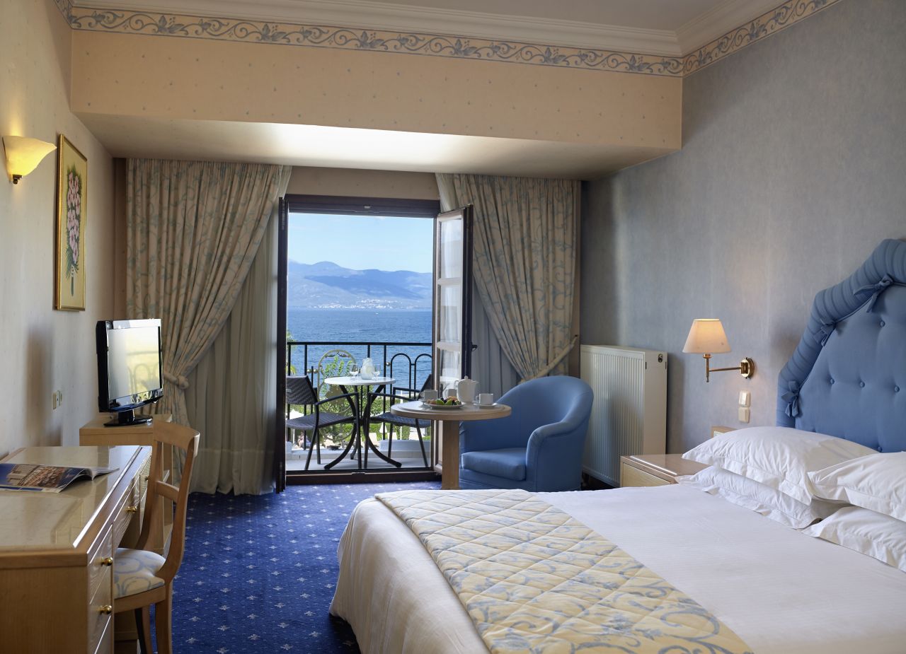 Mitsis Galini wellness spa_ resort hotel standard soba pogled more.jpg