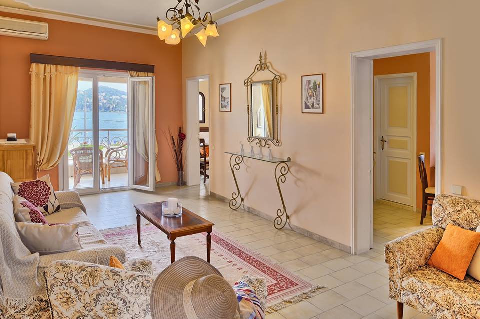 Hotel Molfetta Beach family  dnevna soba.jpg