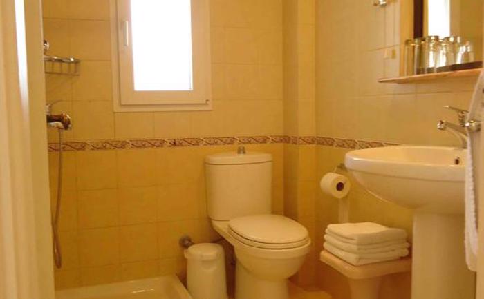 Hotel Molfetta Beach kupatilo .jpg