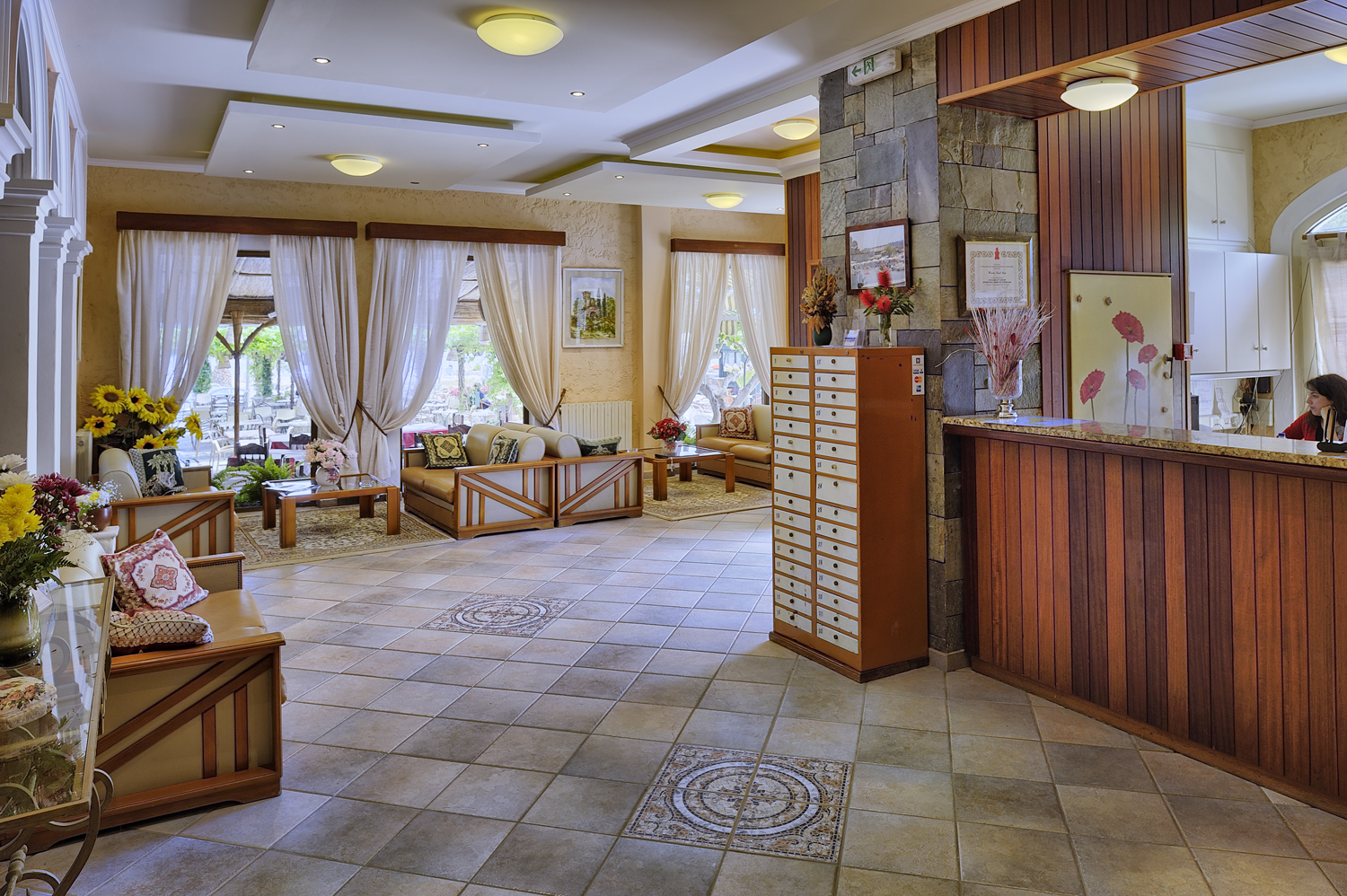Hotel Molfetta Beach recepcija .jpg