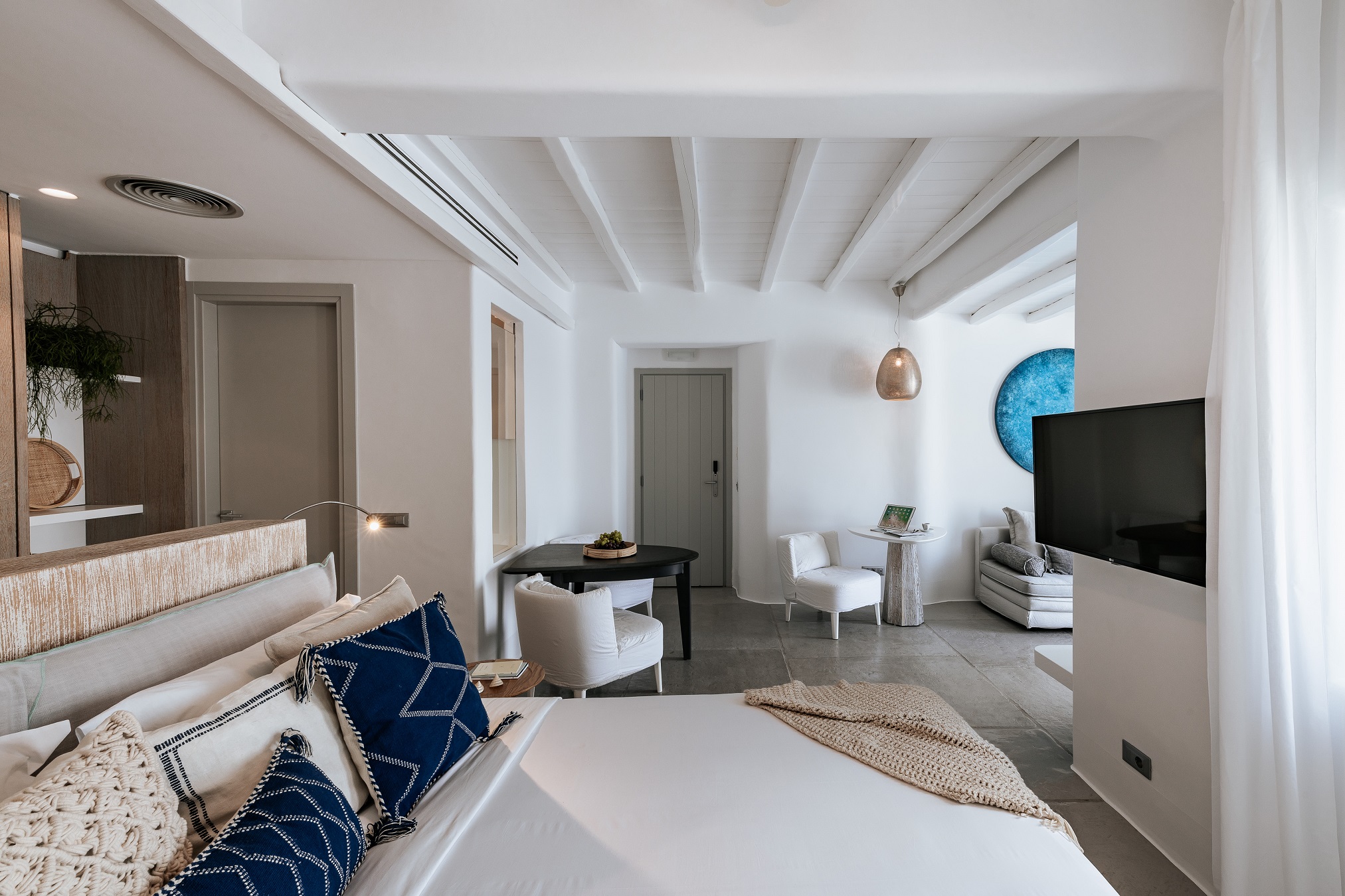 Hotel Mykonos Ammos superior suite seaview 3.jpg