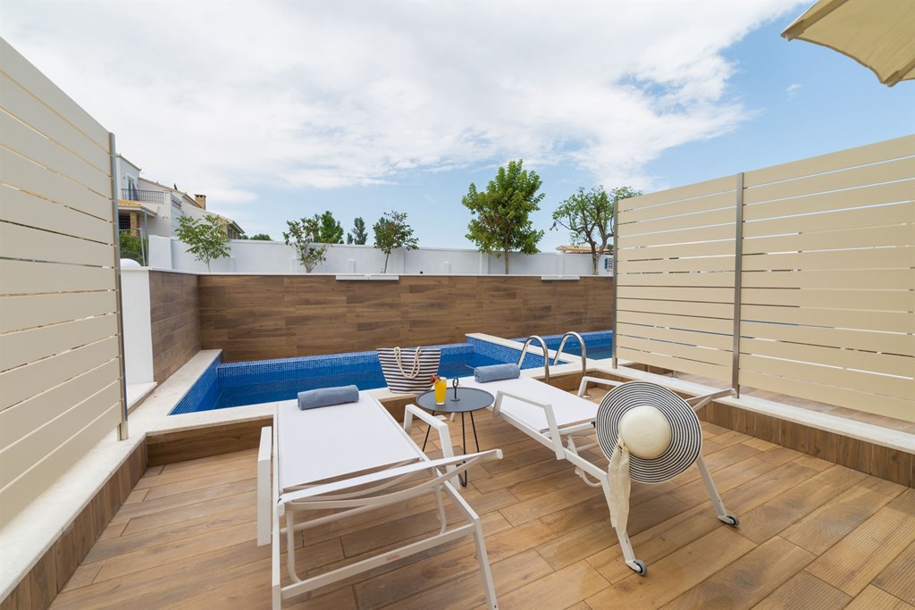 Hotel Mythic deluxe suite with private pool 1.jpg