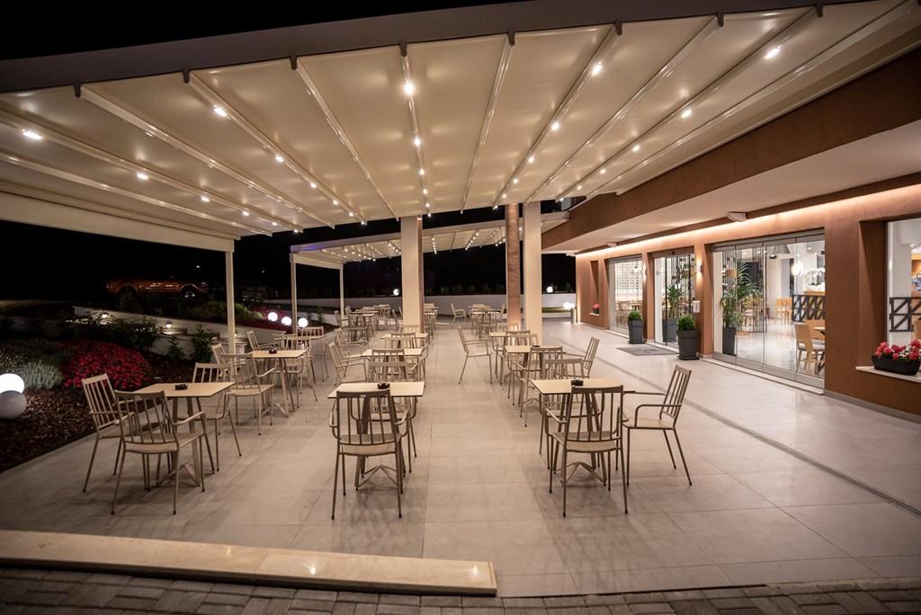 Hotel Mythic restaurant.jpg