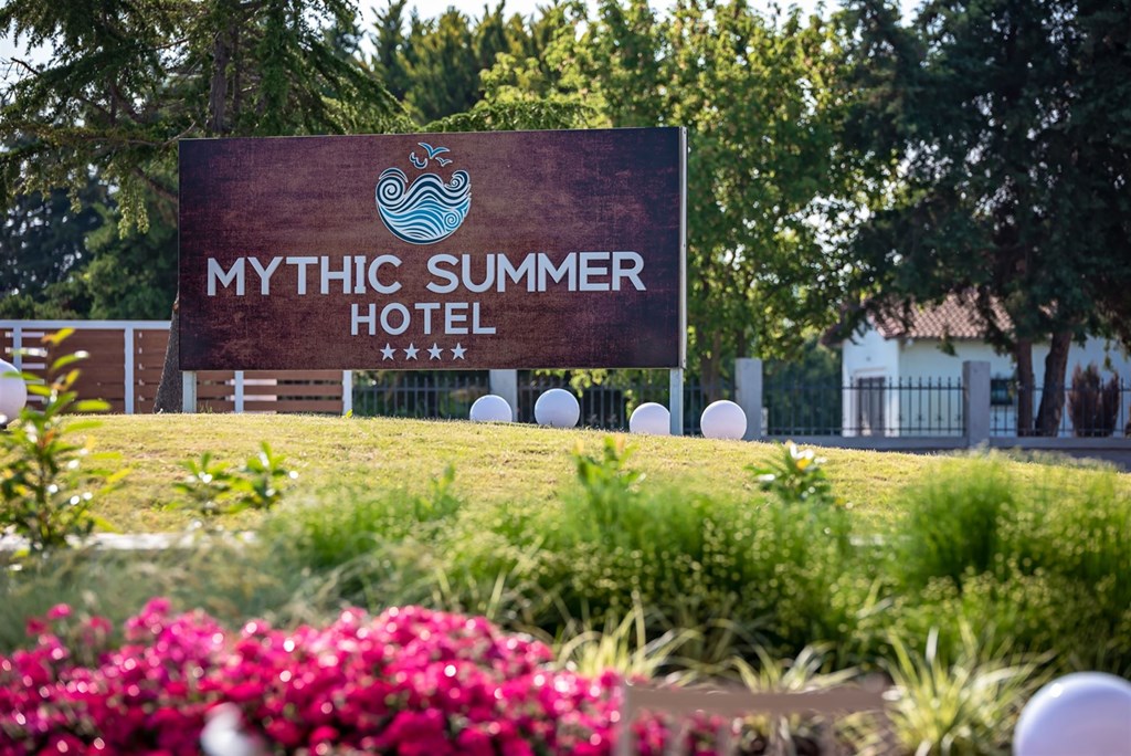 Hotel Mythic.jpg