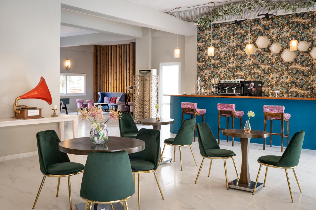 Hotel Zoe bar.jpg