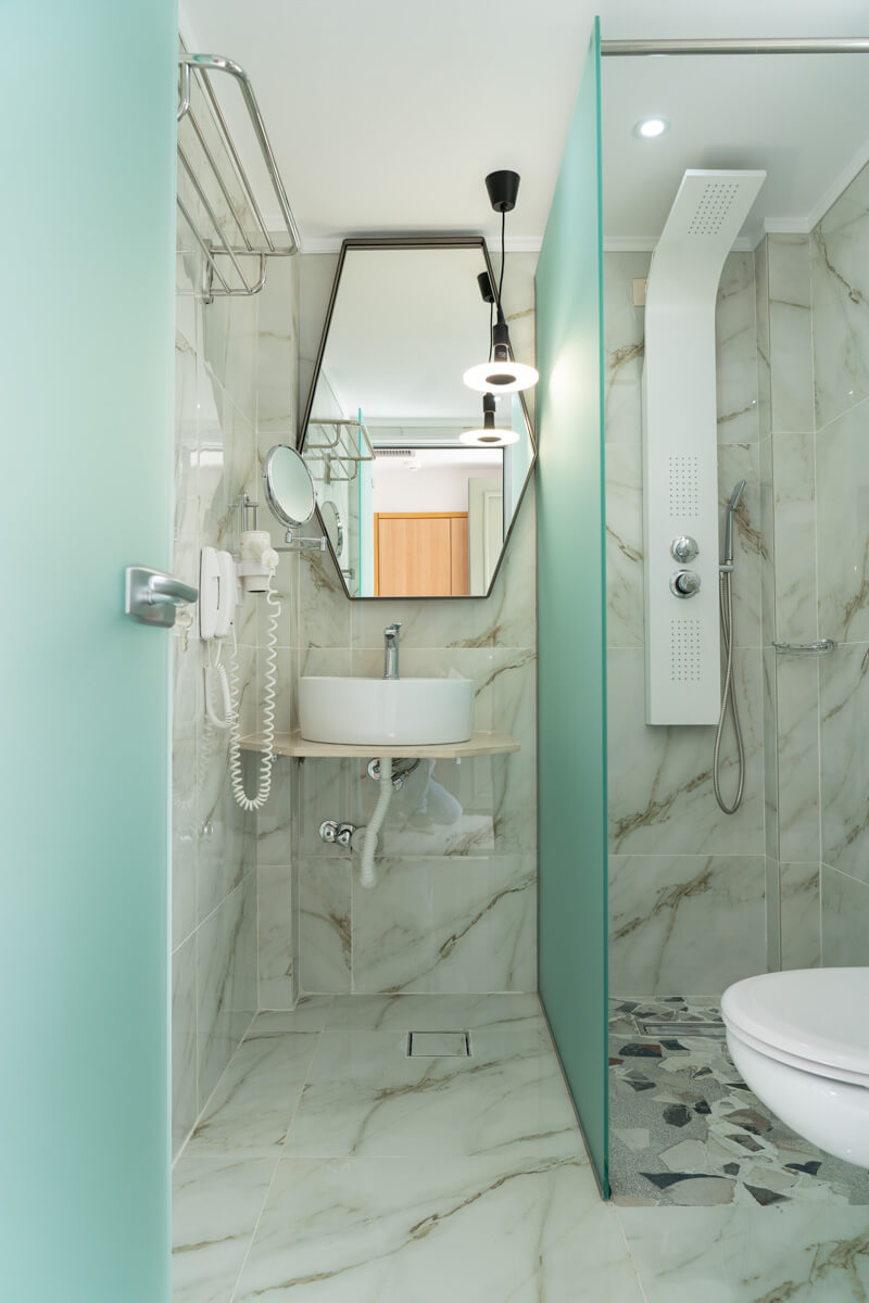 Hotel Zoe deluxe room sea or garden view bathroom.jpg