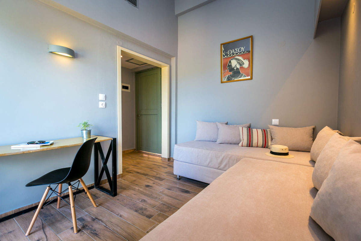 Hotel Zoe superior Family livingroom.jpg