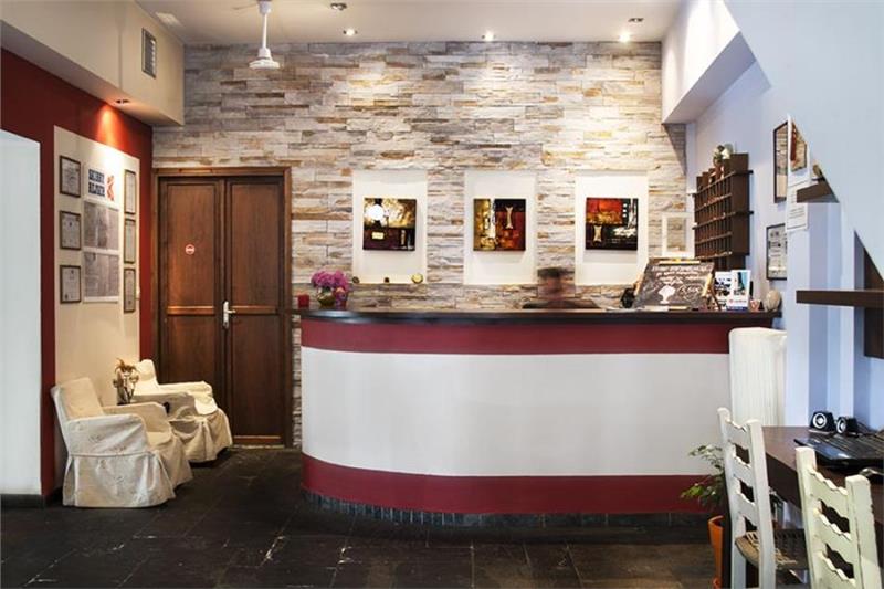 Hotel Zefiros recepcija.jpg