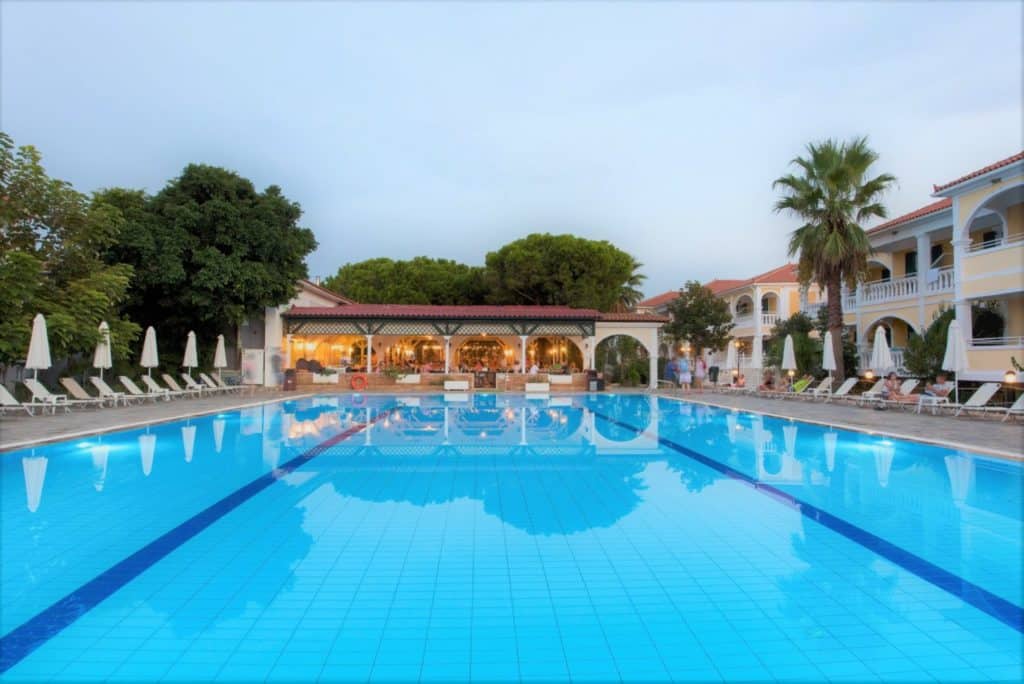 Zante Royal Resort bazen i zgrada 3.jpg