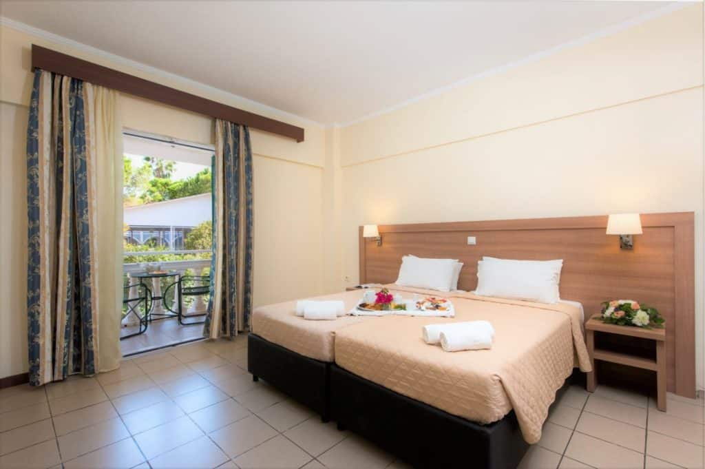 Zante Royal Resort soba 1.jpg