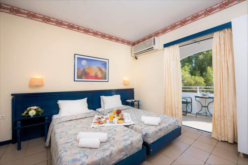 Zante Royal Resort soba.jpg